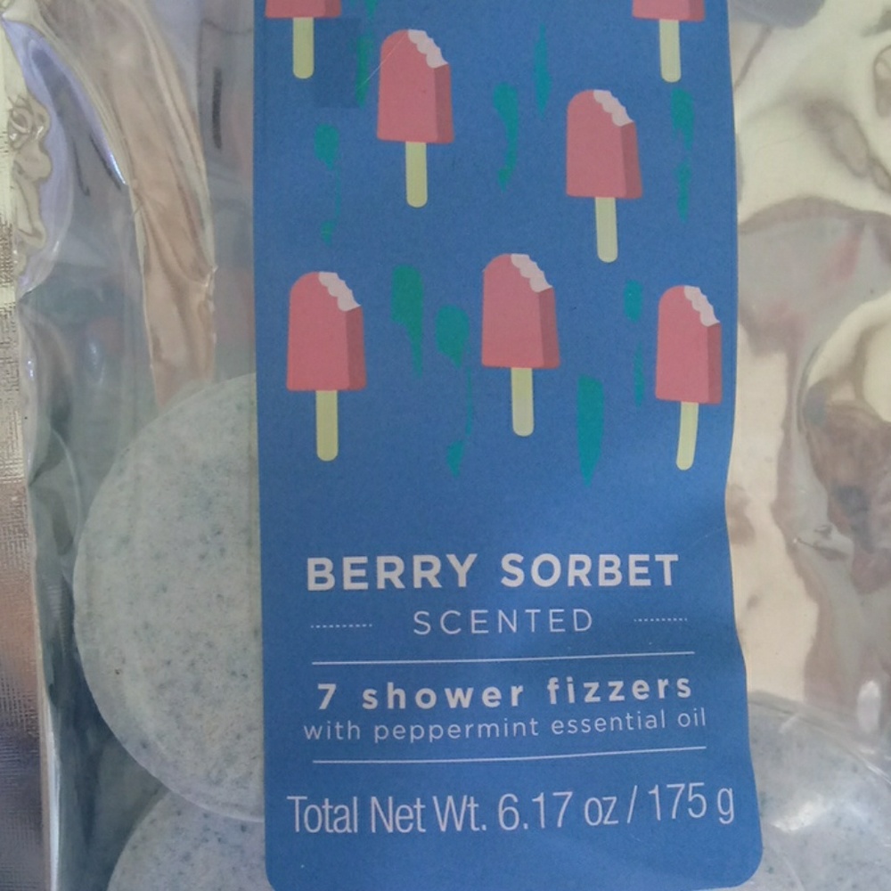 🚫FREE❌FREE❌FREE❌ SHOWER FIZZY WITH PURCHASE🚫